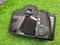 Canon 550D kit 18-55mm 3.5-5.6 II 5.000 кадров