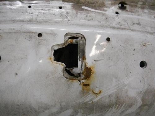 Капот Lada Largus (2021-н.в.)