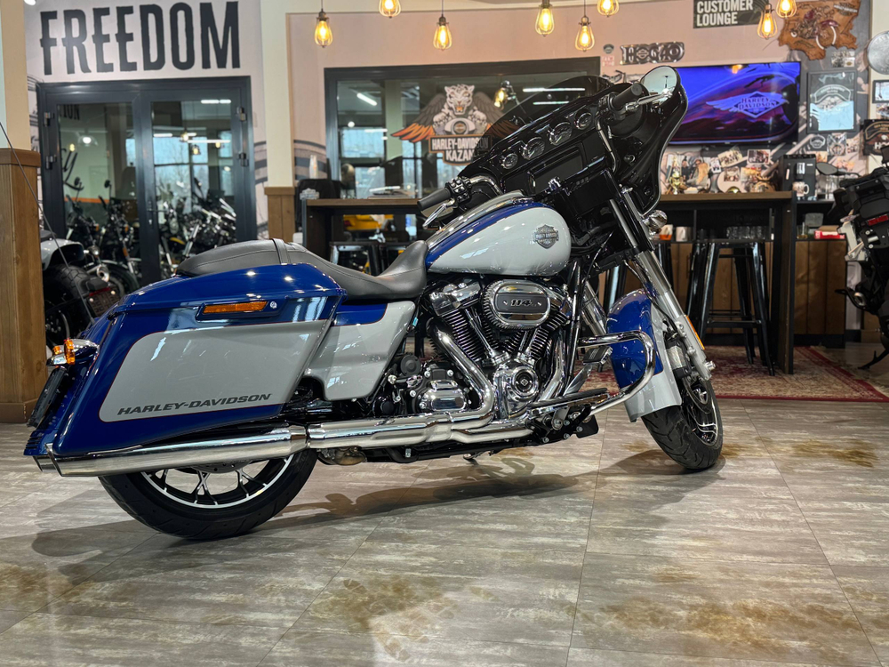 Harley-Davidson® Street Glide Special® 114 Billiard Blue/хром 2023