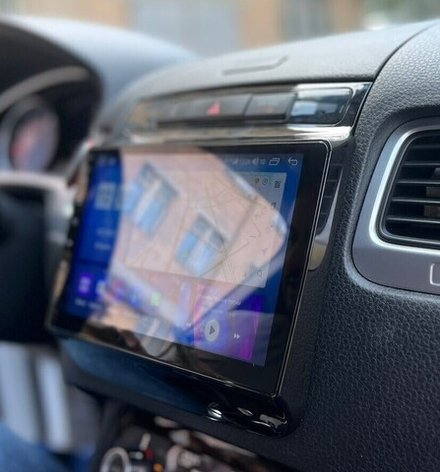 Магнитола для VW Touareg 2 2010-2018 (RCD550, поддержка подогревов) - FarCar XXL3027M-A монитор 9.5" 2K QLED на Android 14, TS20, 8+256Гб, CarPlay, 4G SIM-слот