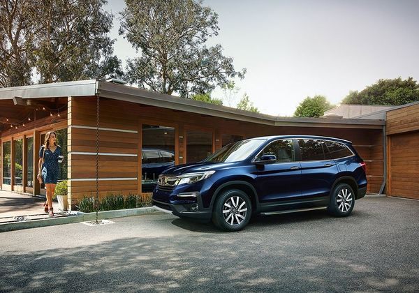 Honda анонсирует комплектации и цены обновленного Honda Pilot на российском рынке