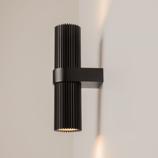 Настенный светильник (бра) Maytoni MOD326WL-02B