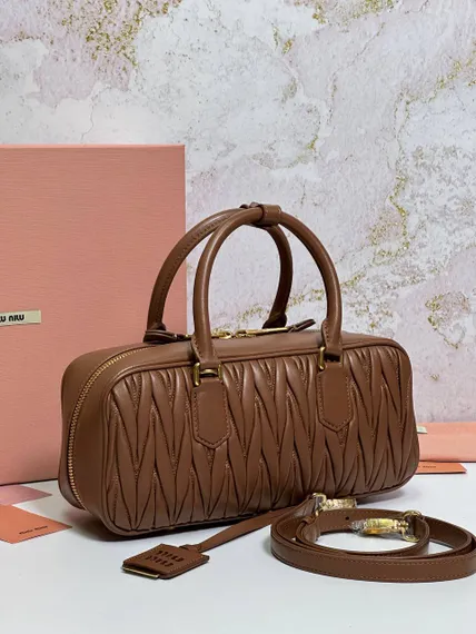 Сумка MIU MIU Arcadie matelassé из кожи наппа, коричневый
