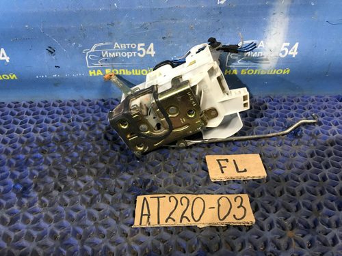 Замок двери передней левой TOYOTA AVENSIS 1999