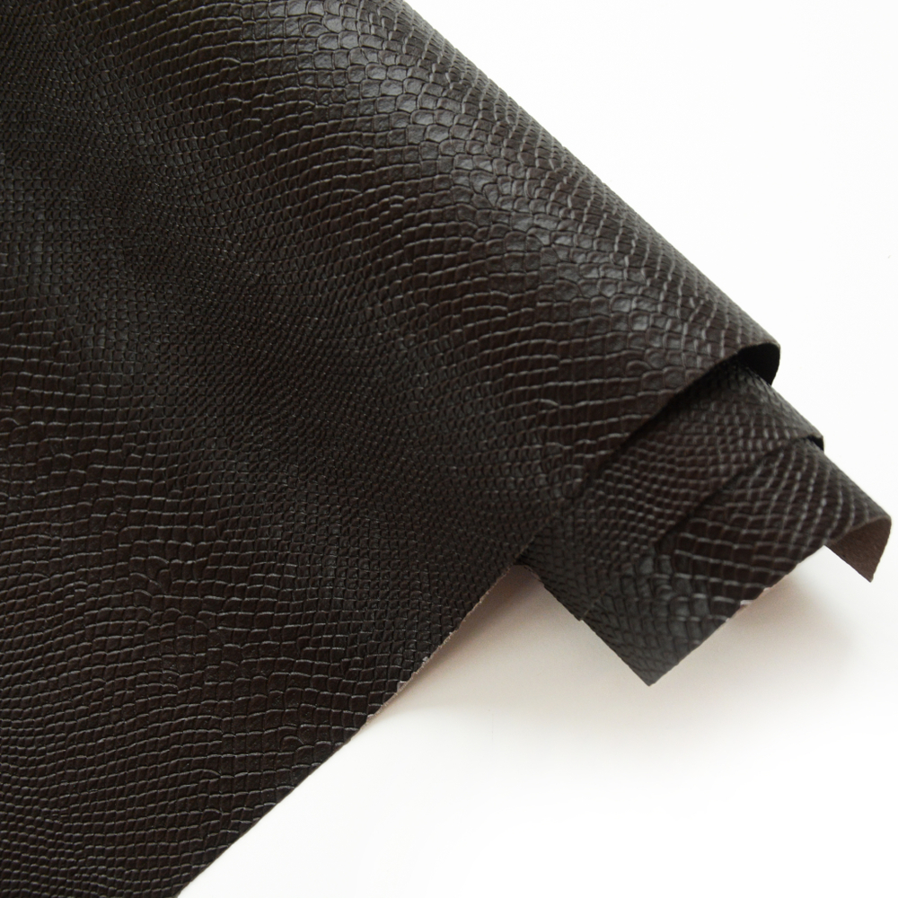 Кожзам переплетный с тиснением "Питон", горький шоколад