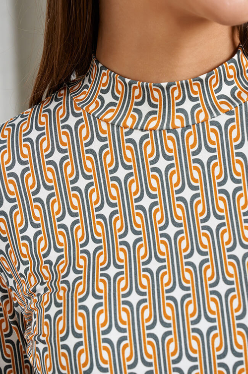 22910 Джемпер женский (серо-оранжевый принт)