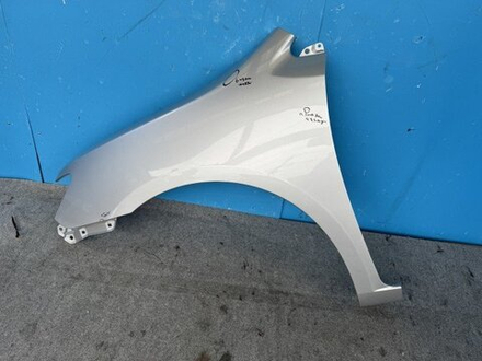 крыло переднее левое Toyota Allion NZT260 ZRT265