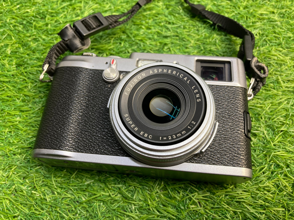 Fujifilm FinePix X100