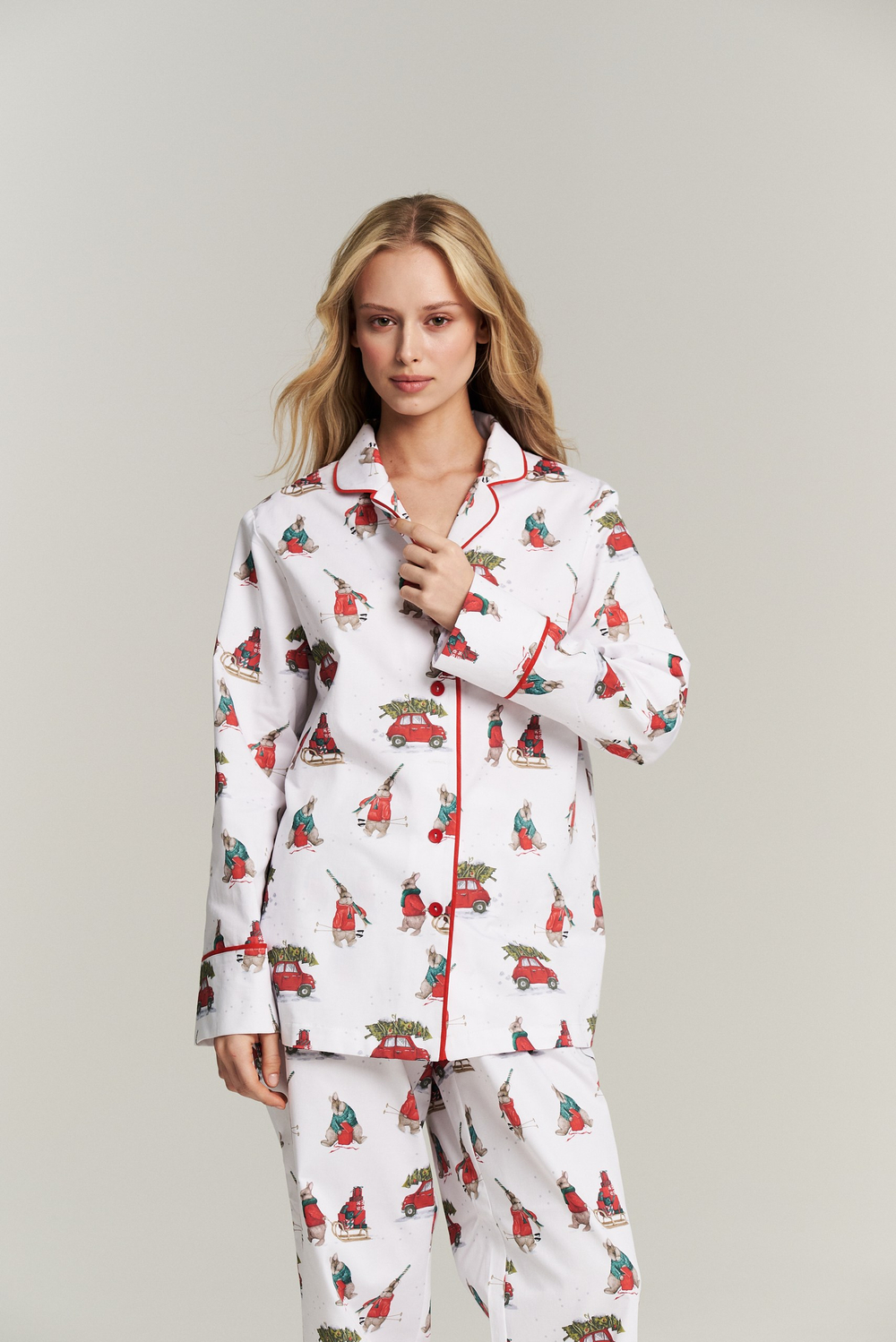 Костюм двойка из сатина с зайками - размер S-M