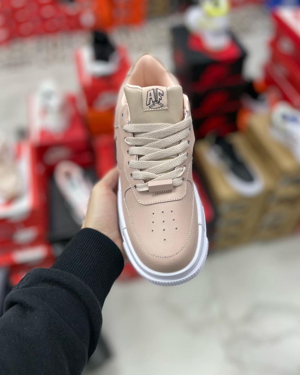 Nike Air Force 1 Pixel