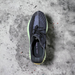Adidas Yeezy Boost 350 V2 • Carbon