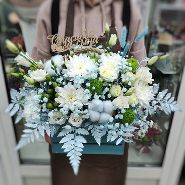 Авторская композиция в бело-голубой гамме