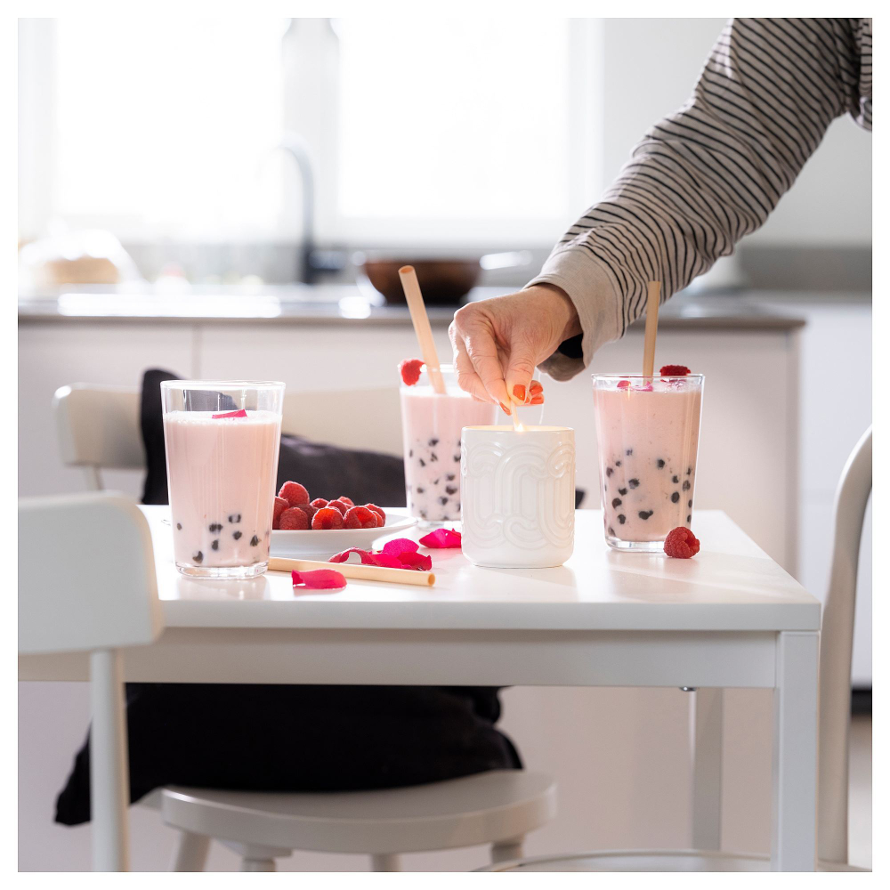 Свеча ароматическая IKEA SOTRONN (СОТРЕНН), Красные ягоды и ваниль, Белый, 45 часов