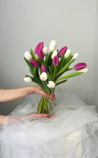 Охапка из 17 тюльпанов