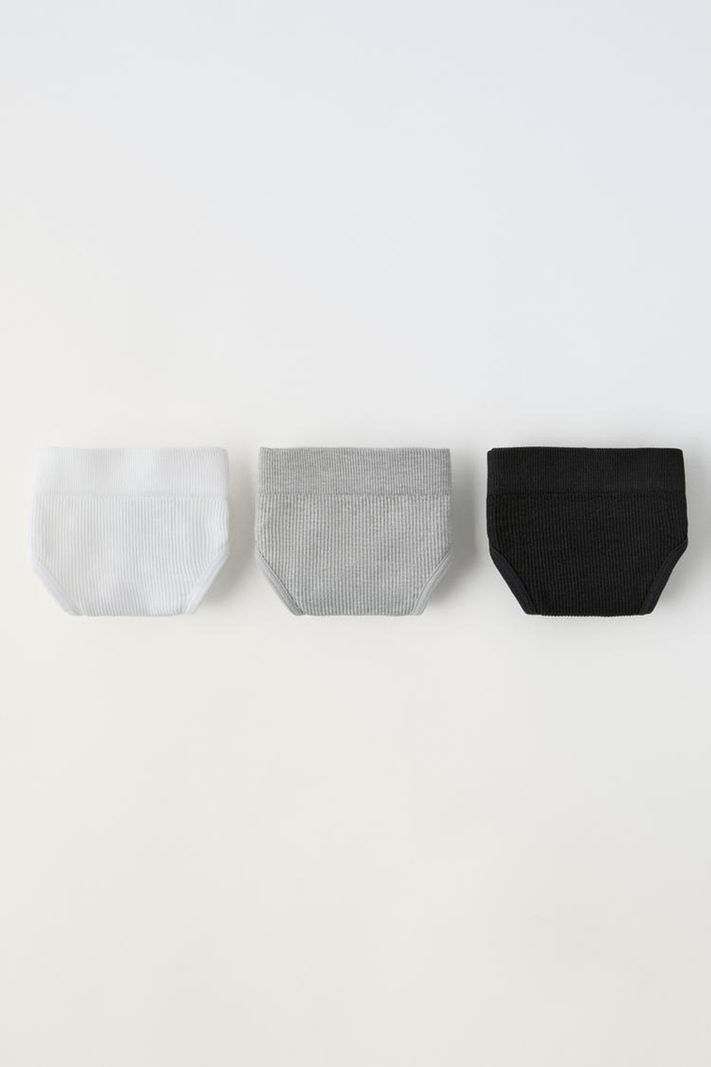 ZARA НАБОР ИЗ ТРЕХ БЕСШОВНЫХ ТРУСОВ, БЕЛЫЙ