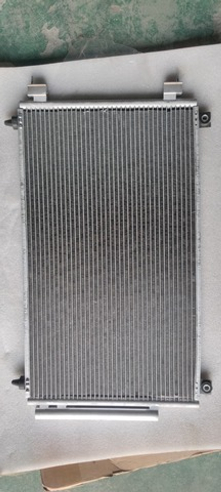 Радиатор кондиционера AX7