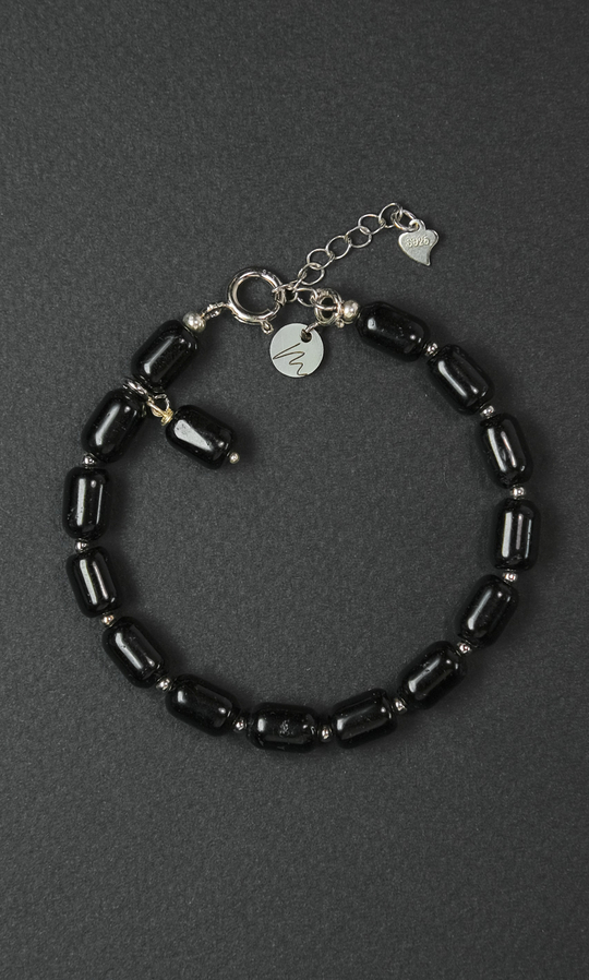 Браслет "Memo about Health" из цилиндрического турмалина с серебряными бусинами