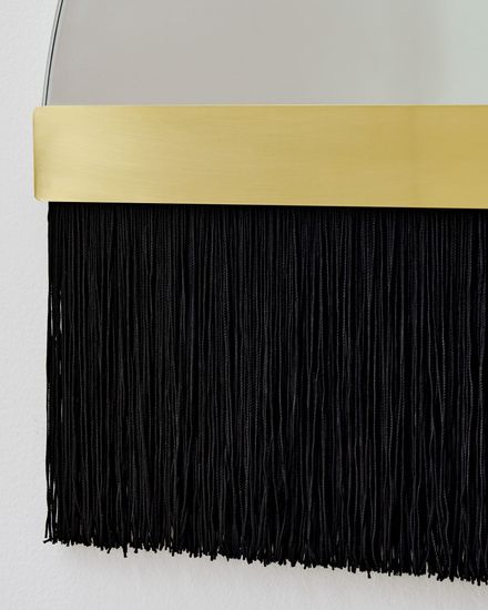 Декоративное зеркало “Арья” с чёрной бахрамой