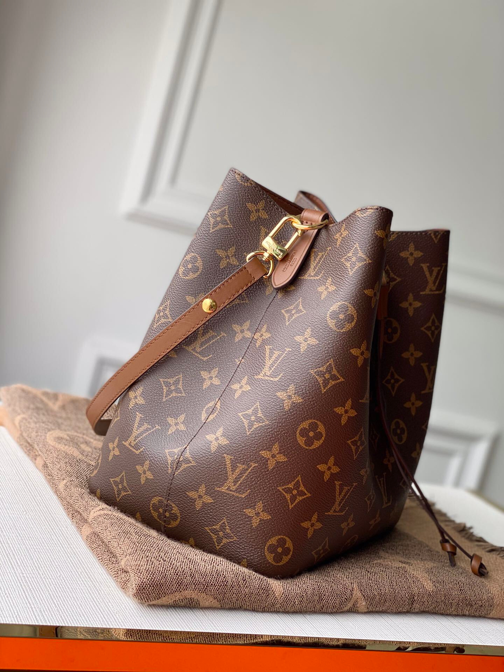 Louis Vuitton NeoNoe MM