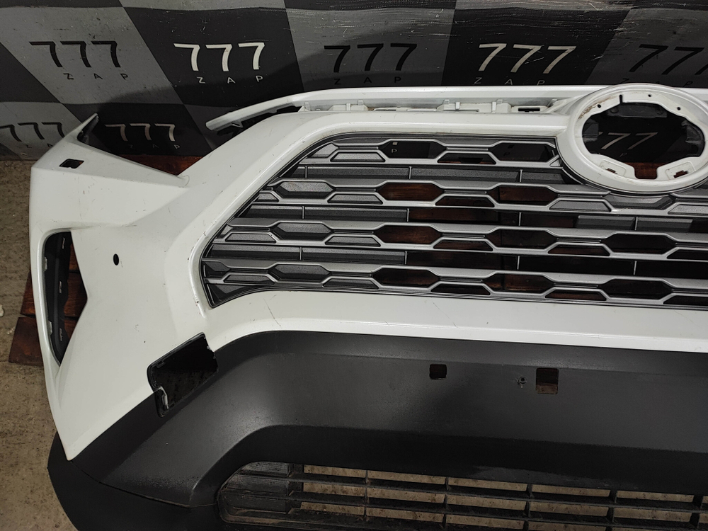 Бампер передний Toyota RAV4 V (XA50) 18-нв Б/У Оригинал 521190R926