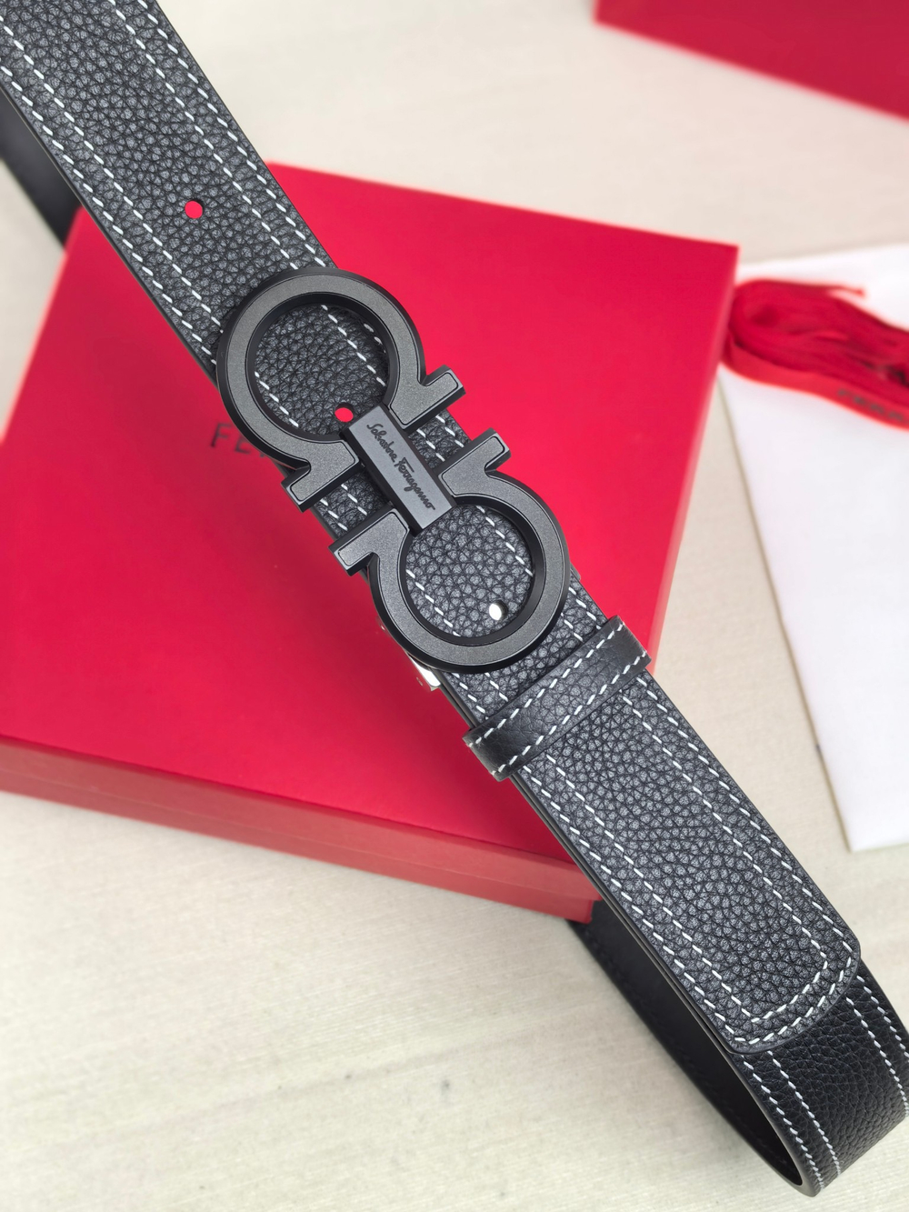 Ремень из зернистой телячьей кожи