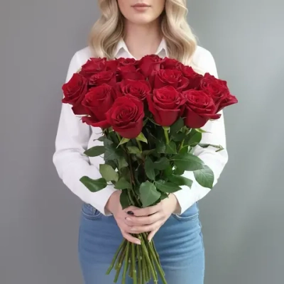 Роза красная