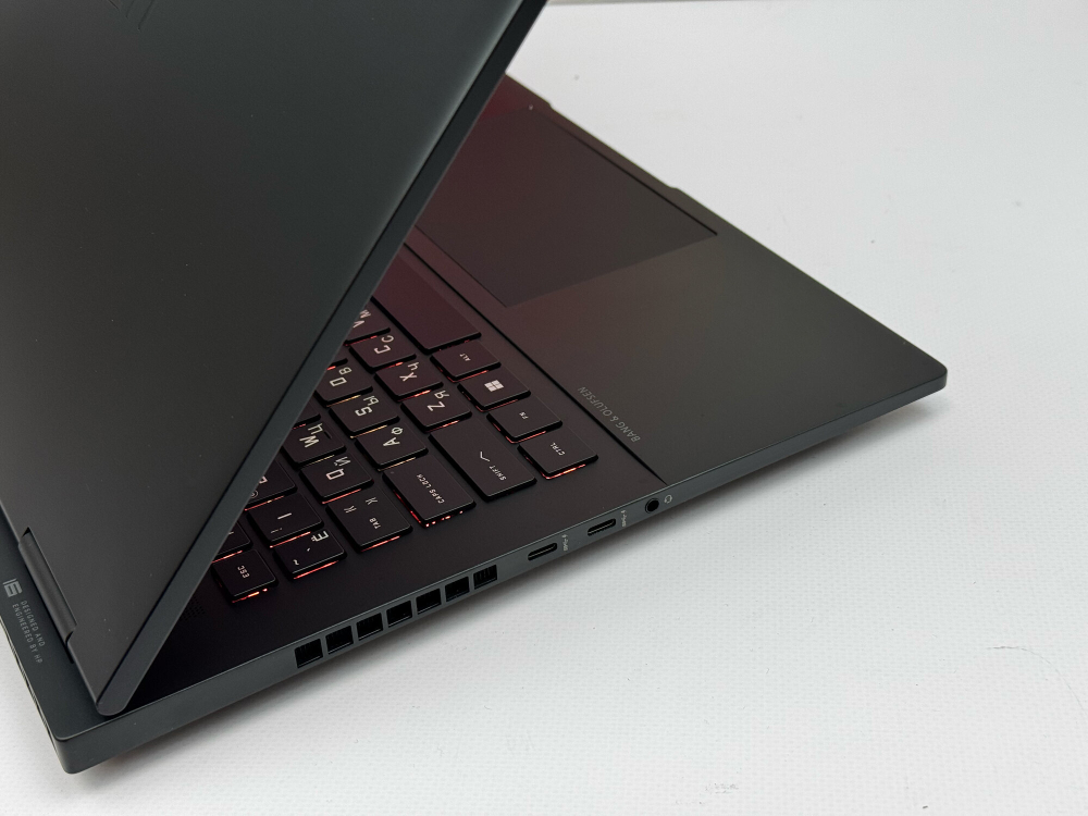 Игровой ноутбук HP Omen i7-14650HX / RTX 4070 / 16GB DDR5 / 1TB / 2.5K / 240Hz / Win11 / Русско-Английская клавиатура