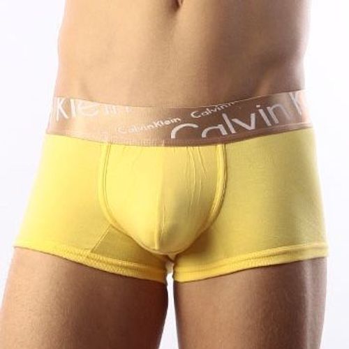 Мужские трусы боксеры желтые с косой резинкой Calvin Klein Bronze Italics Boxer Yellow