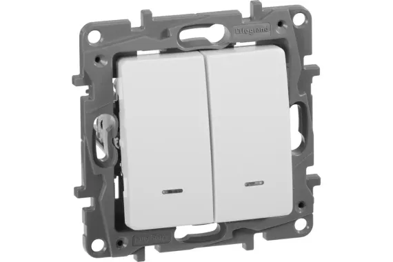 Выключатель Legrand Etika 2-клавишный с индикатором белый 25646