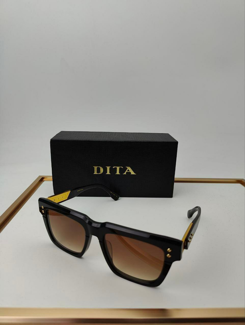 Солнцезащитные очки Dita