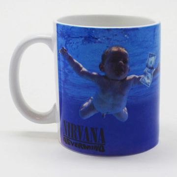 Кружка Nirvana ( группа в костюмах / Nevermind )