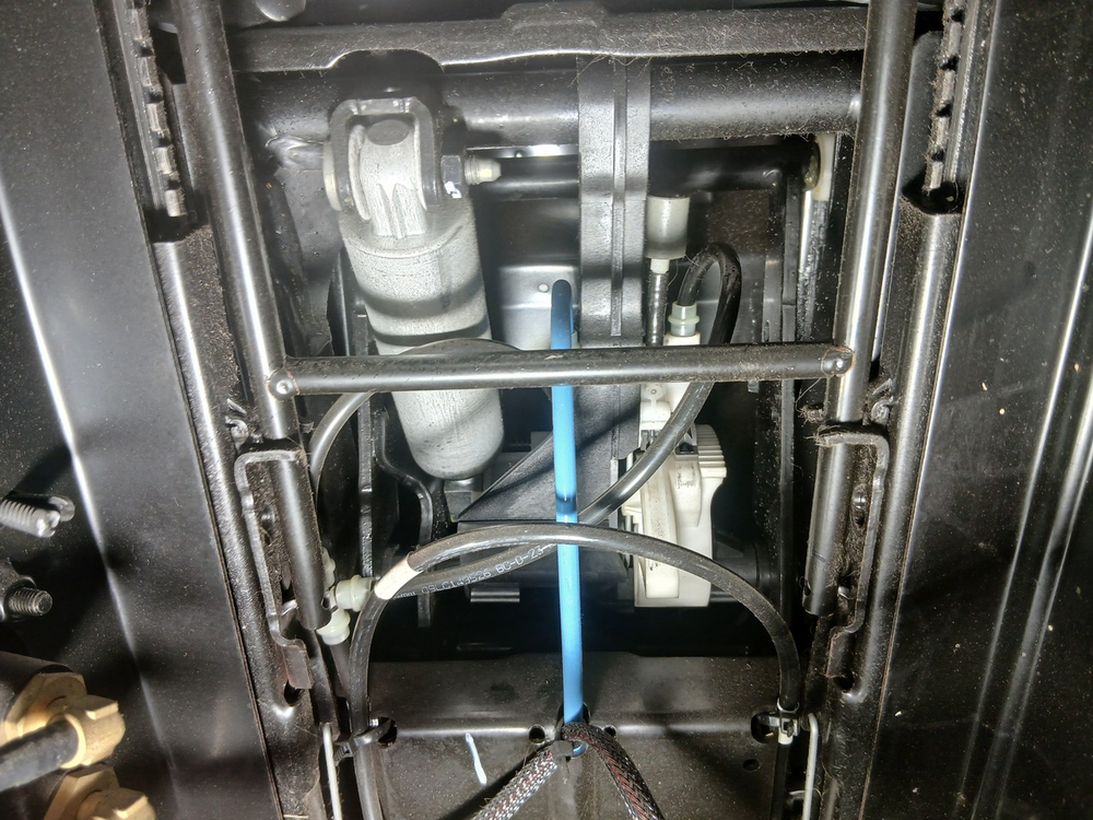 Сиденье водительское пневматическое 2023 г.