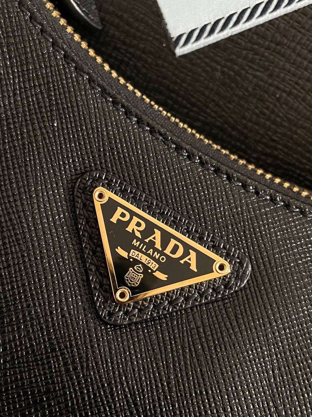 Prada Re-Edition 2005 Saffiano Bag