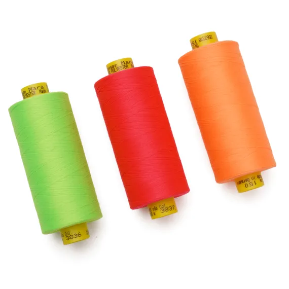 Нитки GUTERMANN Mara №150 зеленый неон (3836)