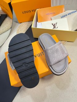 Louis Vuitton Pool Pillow Flat Comfort Mule