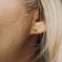 серьги (пара) «сердце» с бриллиантом из желтого золота