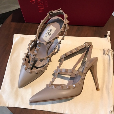 Valentino Rockstud Pumps 10 cm