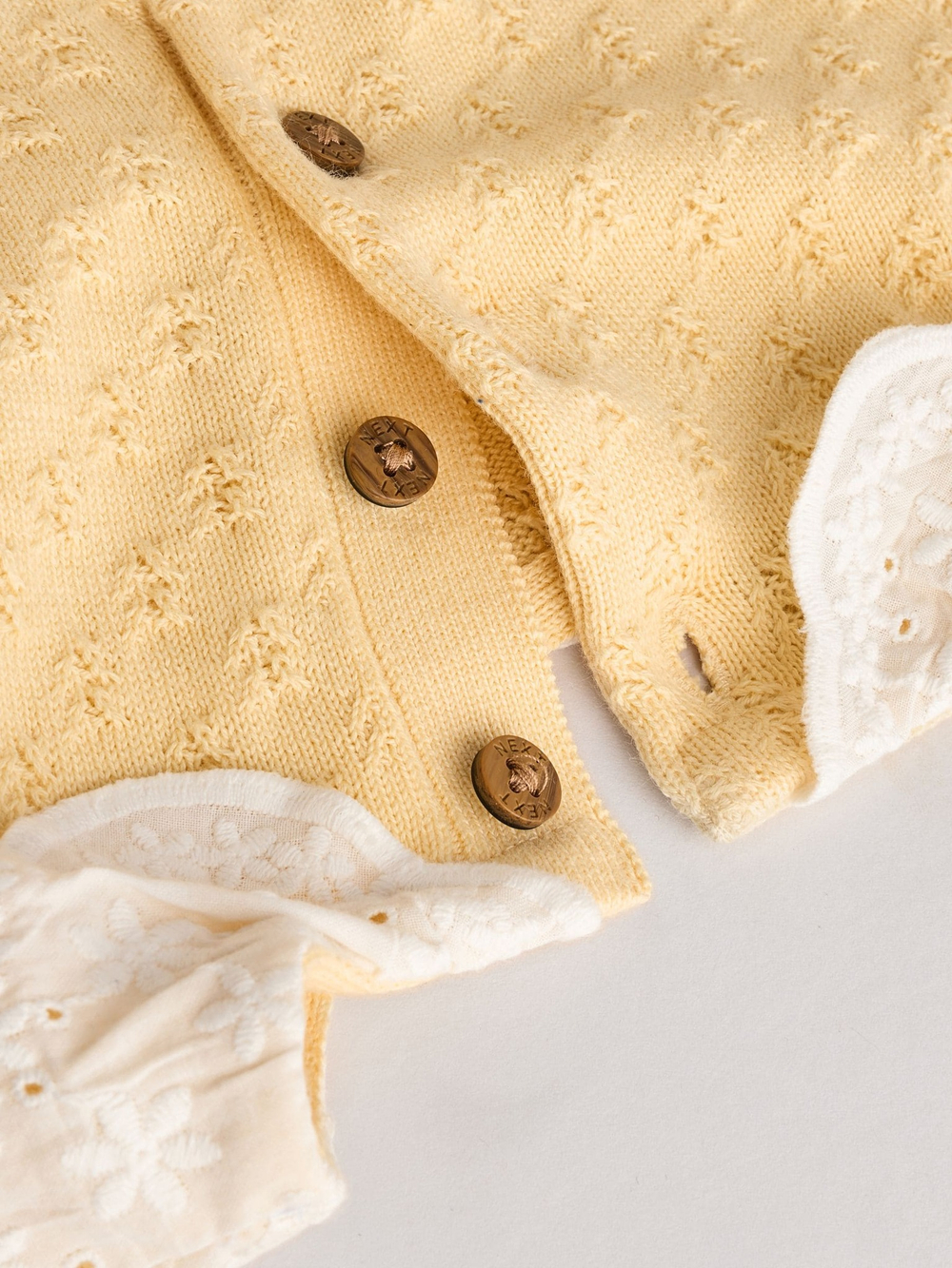 Вязаная футболка и шорты в комплекте для малышей Next AA8-204, Желтый