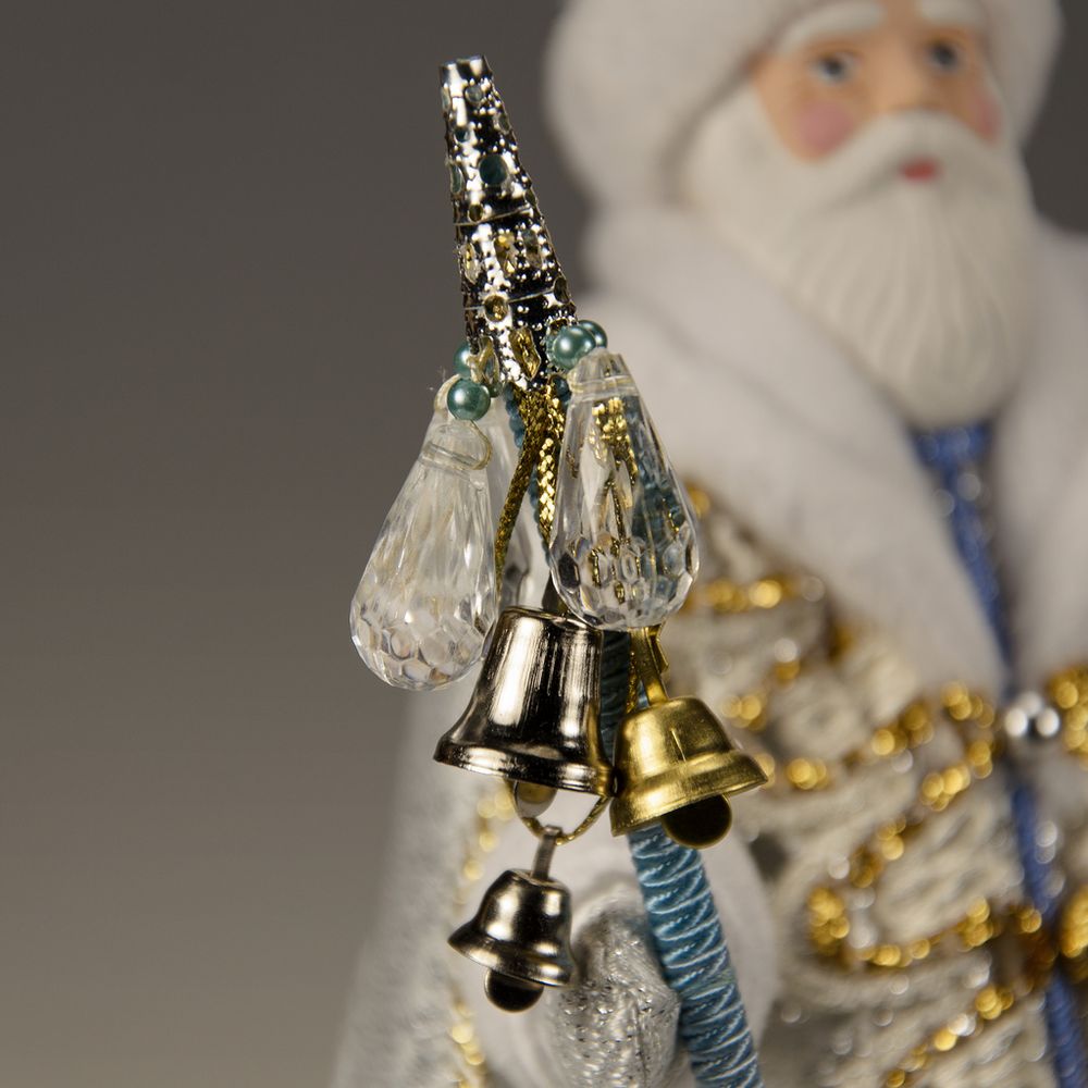 Кукла под ёлку Дед Мороз серебряный с посохом