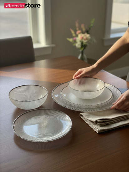 Блюдо стеклянное 21х2 см., с серебристой обводкой, жемчужный