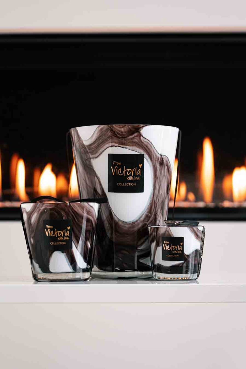 Свеча ароматическая 400г Victoria with Love Wave black