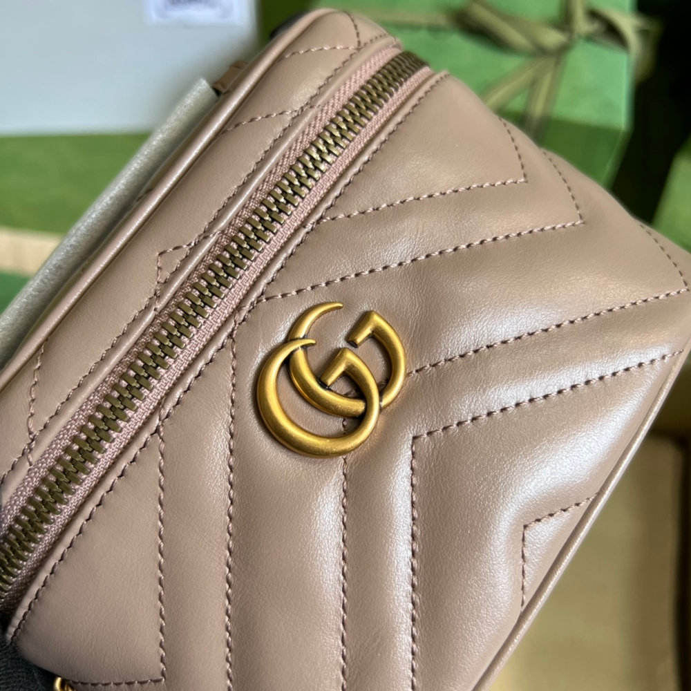 Gucci Marmont Mini Top Handle Bag 16 cm