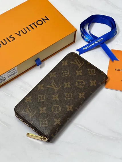 Кошелек Louis Vuitton Zippy Monogram Macassar