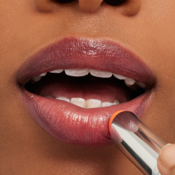 MAC Cosmetics Glow Play Lip Balm - Питательный и увлажняющий бальзам для губ, 3,14 g