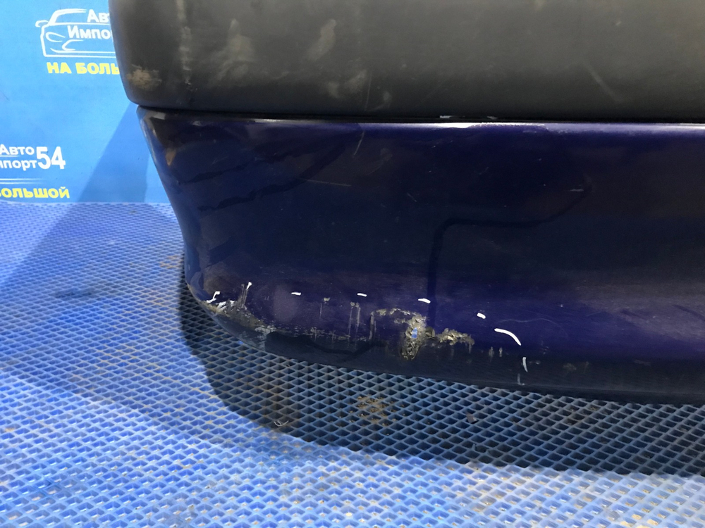 Бампер задний TOYOTA AVENSIS 1999