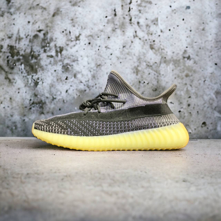 Adidas Yeezy Boost 350 V2 • Carbon