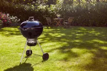 Угольный гриль Weber Master-Touch GBS E-5750, 57 см, чёрный