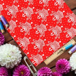 Ткань дюспо отзеркаленные белые ёлки на красном фоне