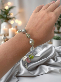 Браслет из бусин с магнитной застежкой