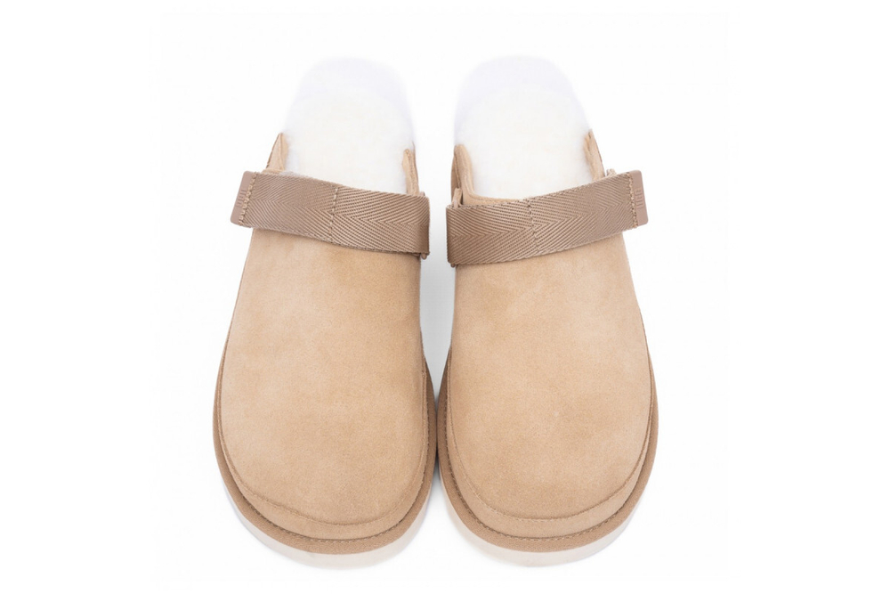 UGG Goldenstar Clog Sand